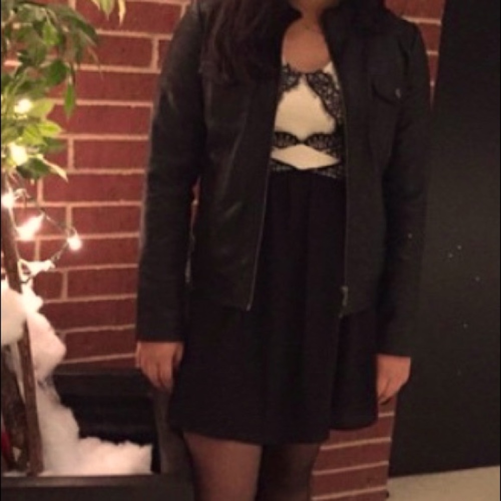 Dress - Picture 2 of 2